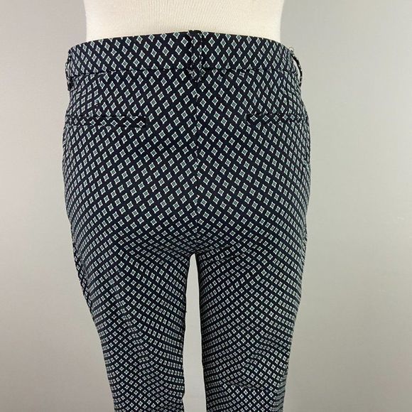 CAROLINA BELLE Blue & Green Geometric Print Cropped Trousers - Picture 7 of 10